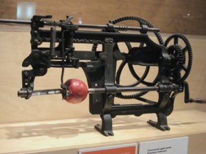 Apple_peeler_at_Canada_Science_and_Technology_Museum.jpg